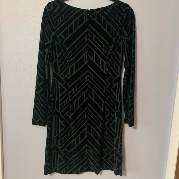 Vince Camuto Emerald Green Burnout Velvet Geometric Dress Sz 6 - Picture 4 of 13